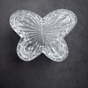 VINTAGE GLASS‎ BUTTERFLY TRINKET DISH WITH LID